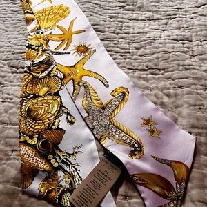 Versace Gold Tresor De La Mer Starfish Silk Twilly Scarf